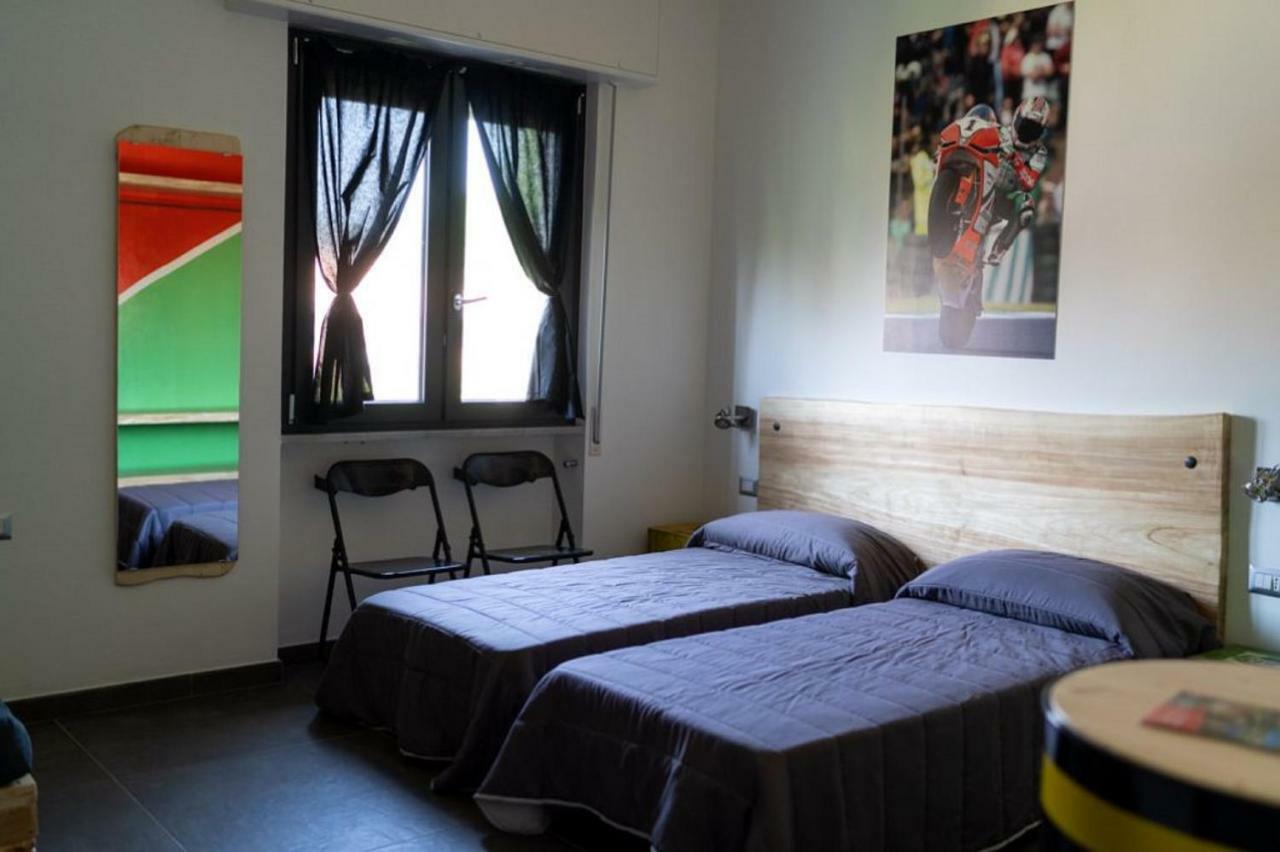 Italian Piston House Sport Moto Rent Millesimo Exterior foto